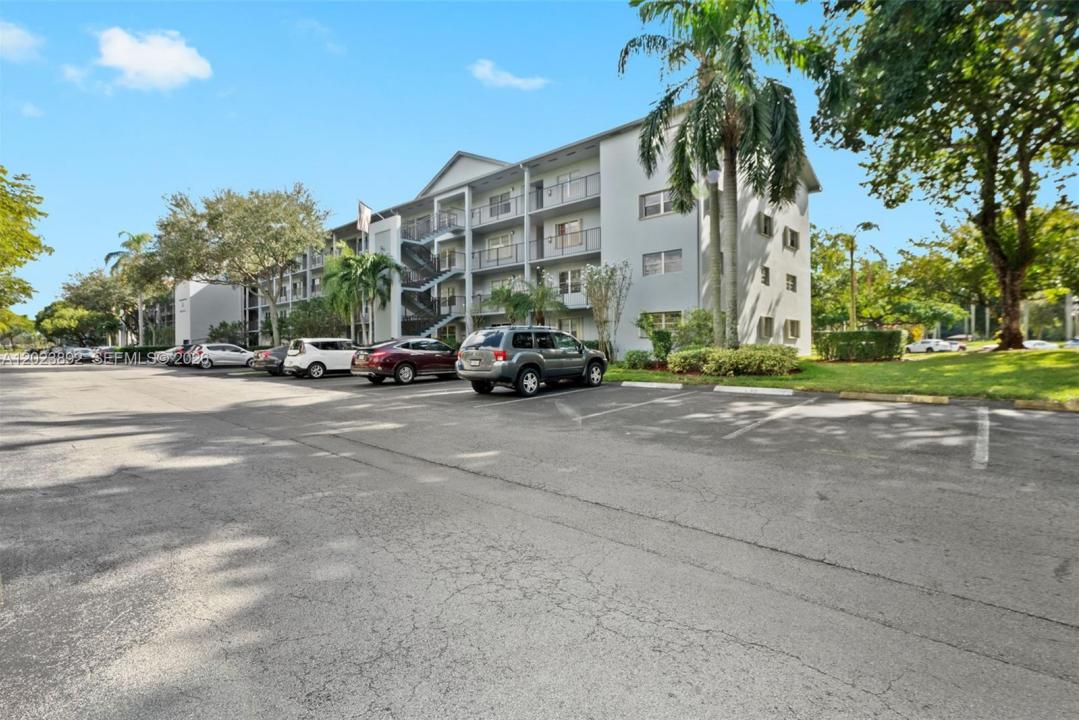 12600 SW 5th Ct 212L, Pembroke Pines, Florida 33027, USA