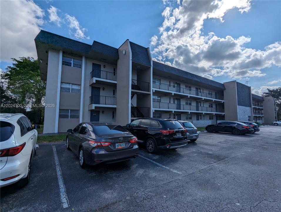 8020 Fairview Dr 301, Tamarac, Floride 33321, États-Unis