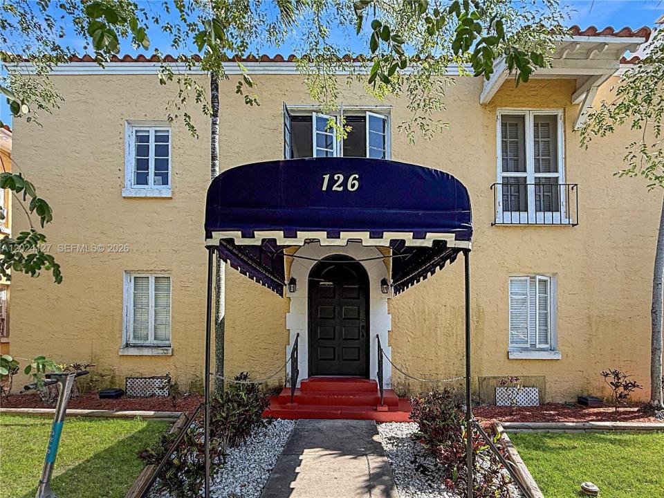 126 Mendoza Ave 7A, Coral Gables, Florida 33134, Stati Uniti