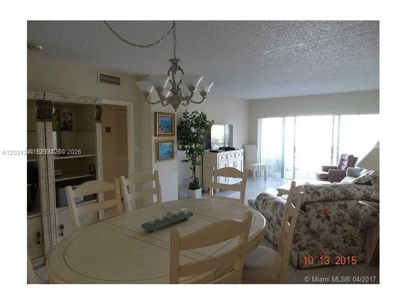 1985 S Ocean Dr 3B, Hallandale Beach, Florida 33009, USA