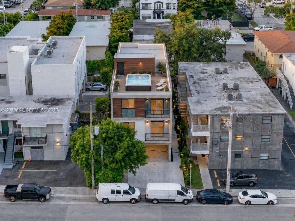 718 SW 4th St, Miami, フロリダ 33130, アメリカ合衆国
