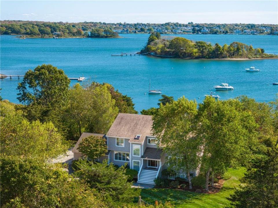 571 Camp Fuller Road, South Kingstown, Rhode Island 02879, USA