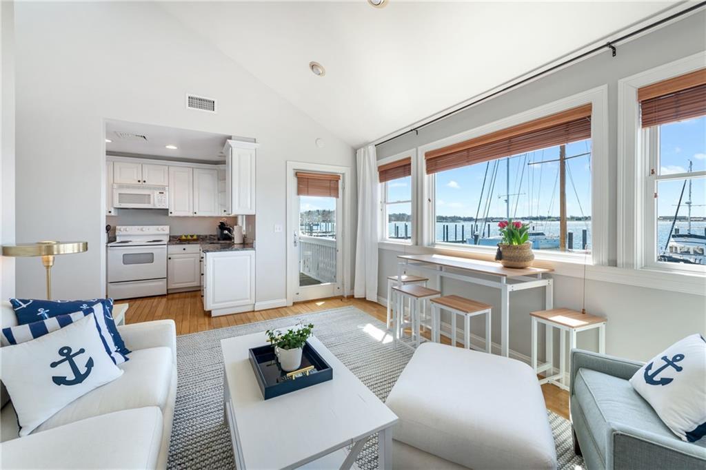 21 Brown and Howard Wharf, Newport, Rhode Island 02840, États-Unis