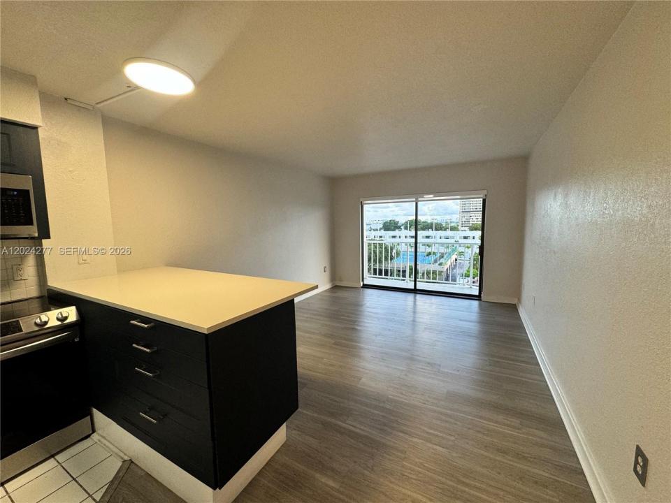 1650 NE 115th St 609, Miami, Florida 33181, Stati Uniti
