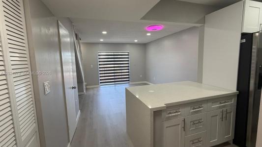 5731 NW 37th St 322, Virginia Gardens, 佛羅里達州 33166, 美國