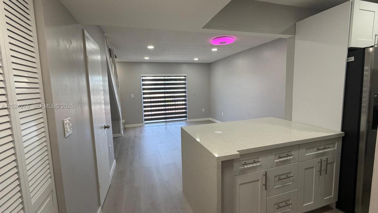 5731 NW 37th St 322, Virginia Gardens, Floride 33166, États-Unis