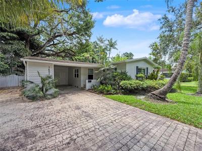 7601 SW 64th Ct, South Miami, Florida 33143
