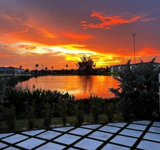 20478 NW 4th Ct 20478, Miami Gardens, 佛罗里达州 33169, 美国
