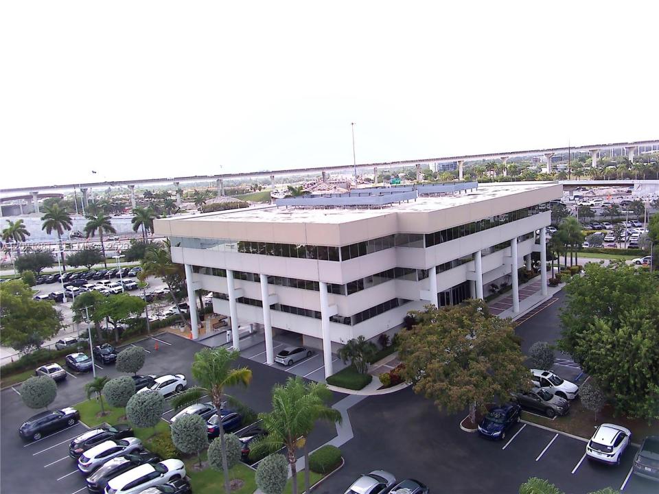 290 NW 165th St M500, Miami, Floride 33169, États-Unis