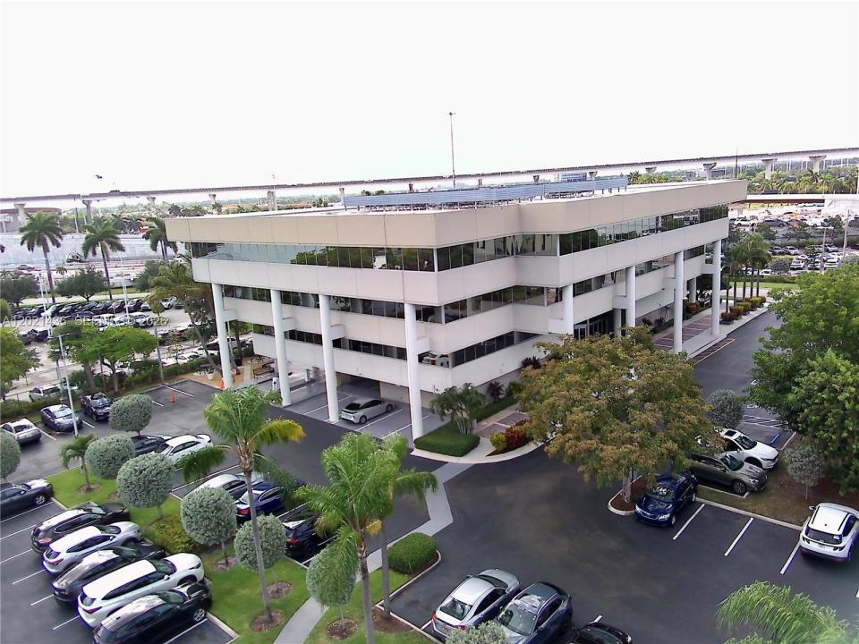 290 NW 165th St PH-7, Miami, Floride 33169, États-Unis
