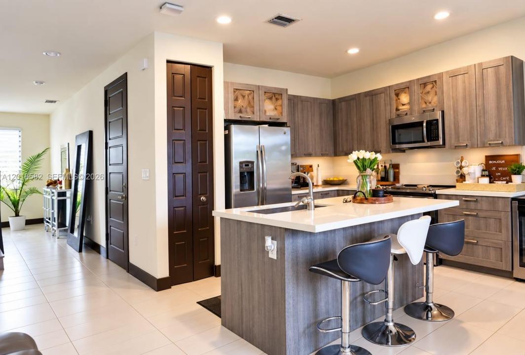 16012 NW 91st Ct, Miami Lakes, Florida 33018, Stati Uniti