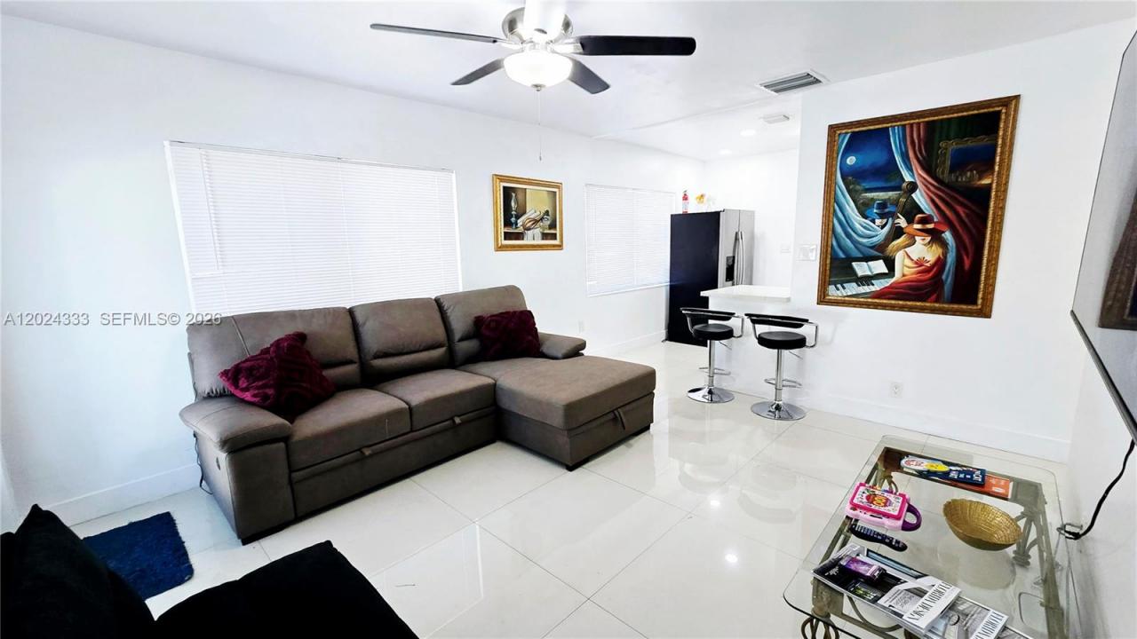 139 NW 14th Way, Dania Beach, Floride 33004, États-Unis