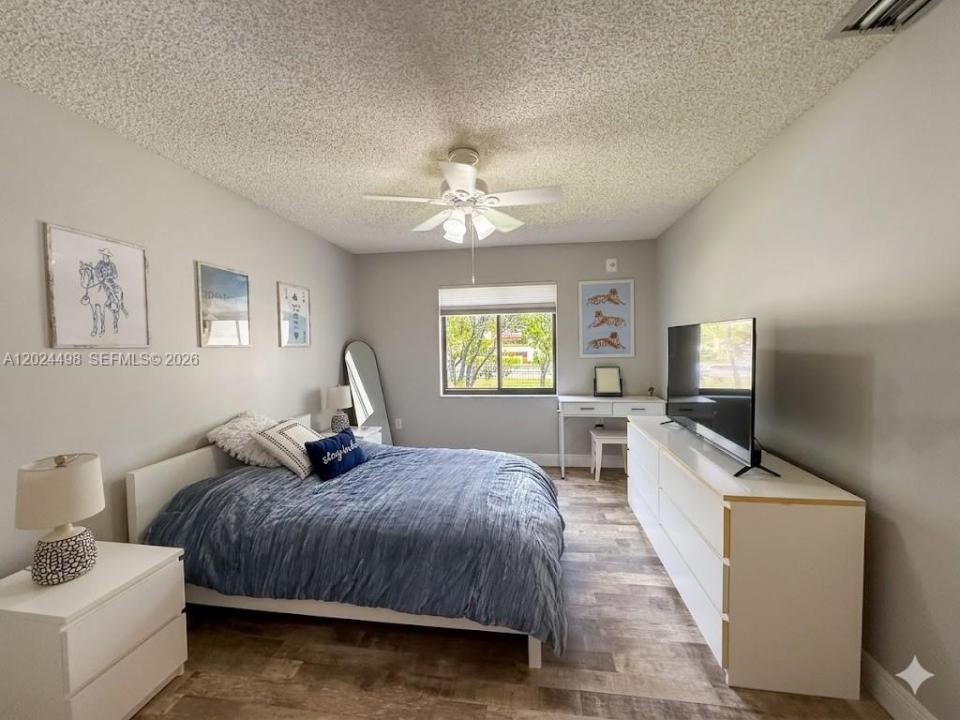 8911 SW 123rd Ct 203, Miami, Florida 33186, USA