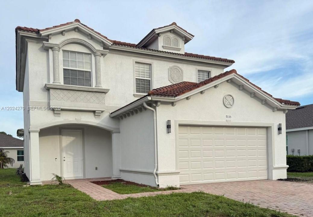 9135 Leatherwood Loop, Lehigh Acres, Floride 33936, États-Unis