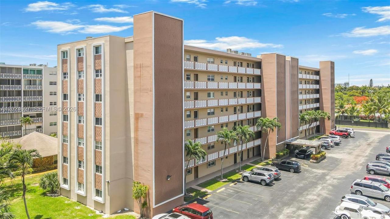 500 NE 12th Ave 407, Hallandale Beach, Floride 33009, États-Unis