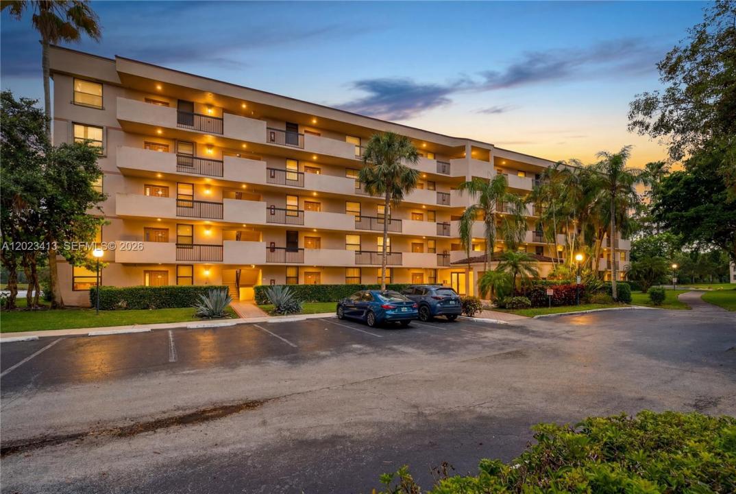 2768 S Carambola Cir S 206, Coconut Creek, Floride 33066, États-Unis