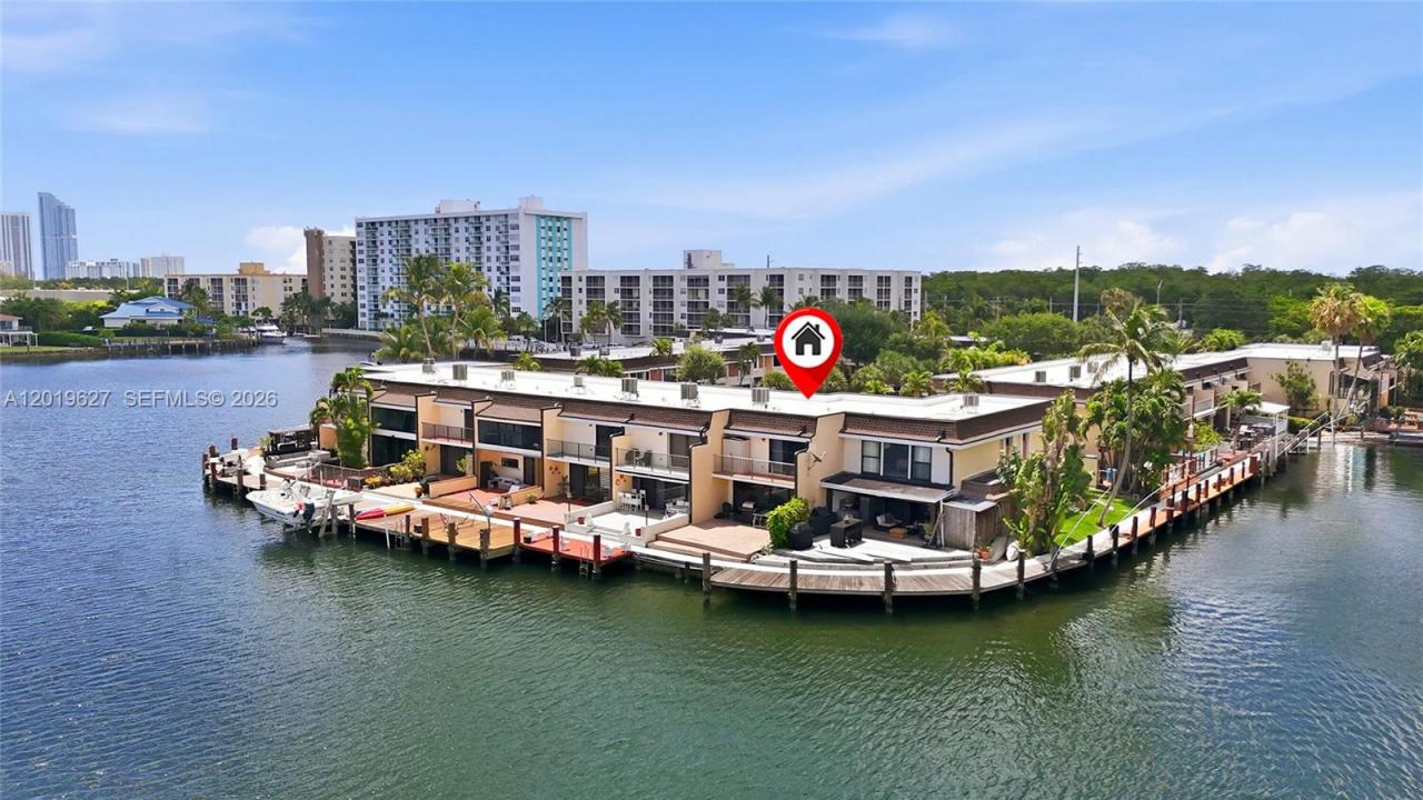 2757 NE 165th Ter 28, North Miami Beach, Florida 33160, USA