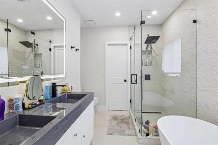 5620 SW 63rd Ct, South Miami, Florida 33143, USA