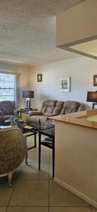 27 Newport B, Deerfield Beach, Flórida 33442, Estados Unidos