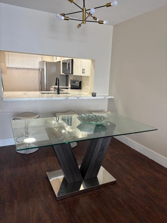 111 Lake Emerald Dr 302, Oakland Park, Floride 33309, États-Unis