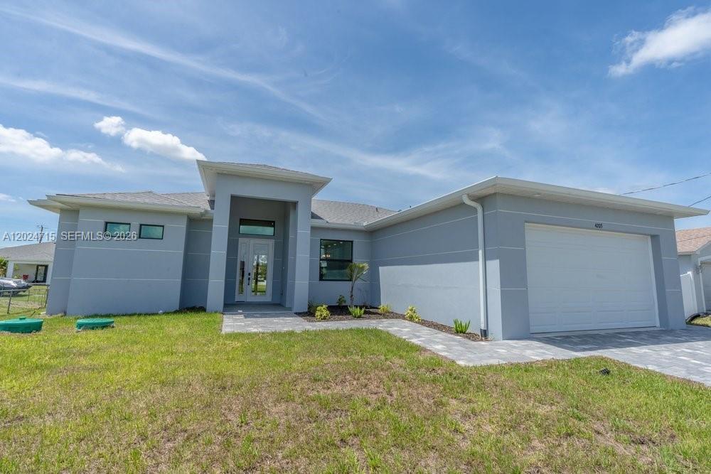 4203 11th St. W, Florida 33971, USA