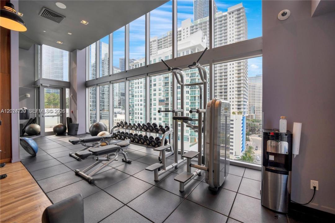 1300 Brickell Bay Dr 1007, Miami, Floryda 33131, USA
