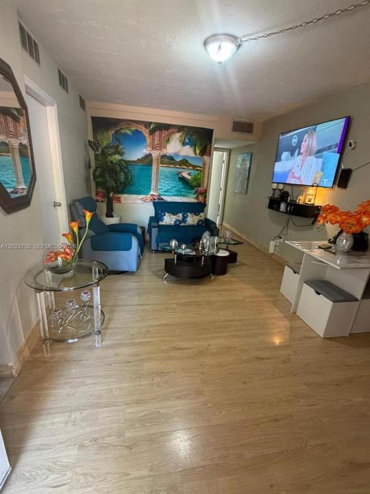 1245 W 24th St 118, Hialeah, Florida 33010, Stati Uniti
