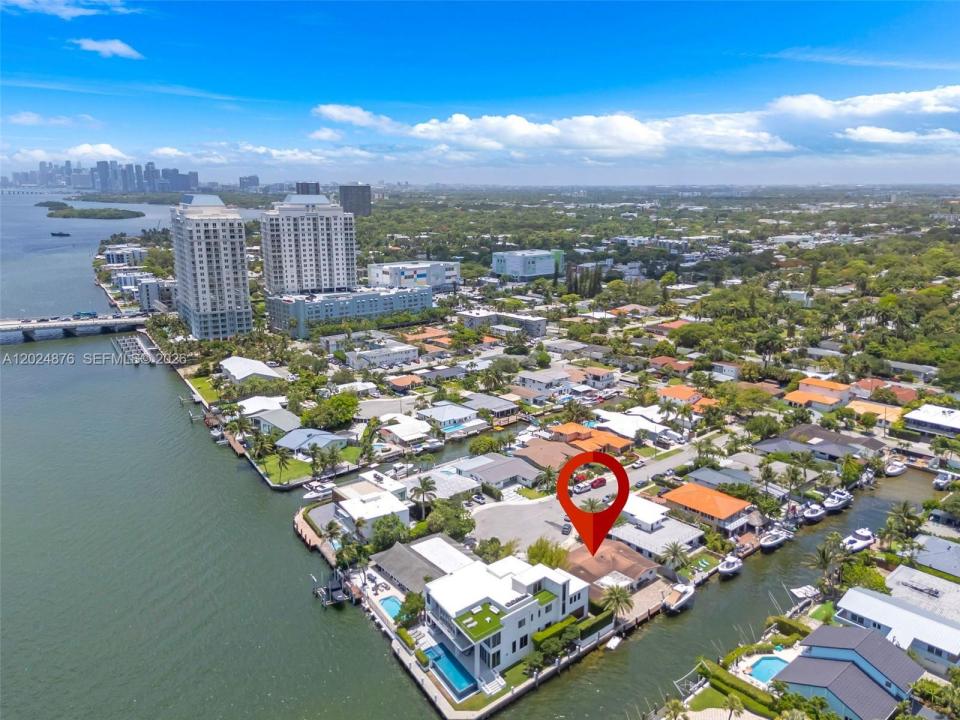 1261 NE 82nd St, Miami, Florida 33138