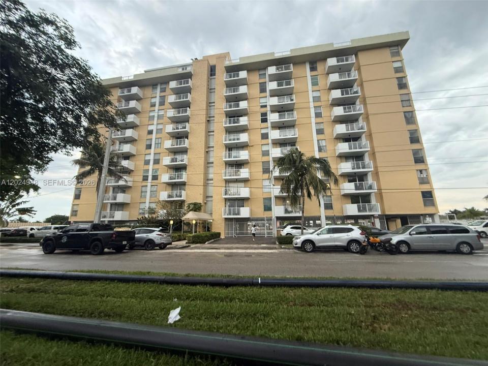 2020 NE 135th St 503, North Miami, Floride 33181, États-Unis
