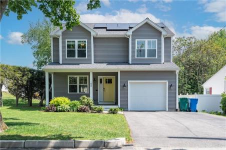 100 East View Avenue, Cranston, Rhode Island 02920, USA