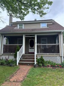 42 Dunbar Avenue, East Providence, Rhode Island 02916, USA