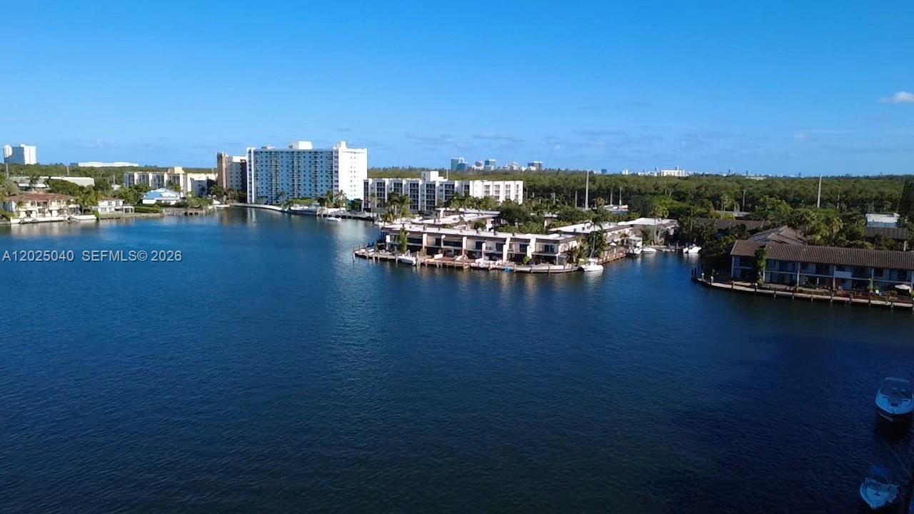 16558 NE 26th Ave 5D, North Miami Beach, Floride 33160, États-Unis