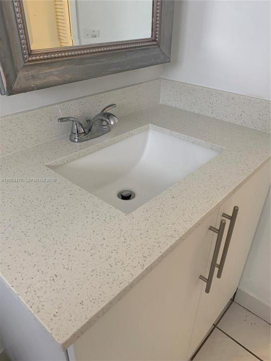 7703 Camino Real A-405, Miami, Floride 33143, États-Unis