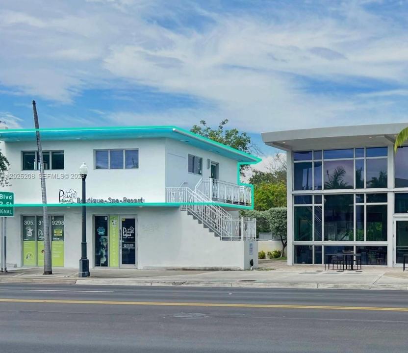 6320 Biscayne Blvd, Miami, Florida 33138, USA