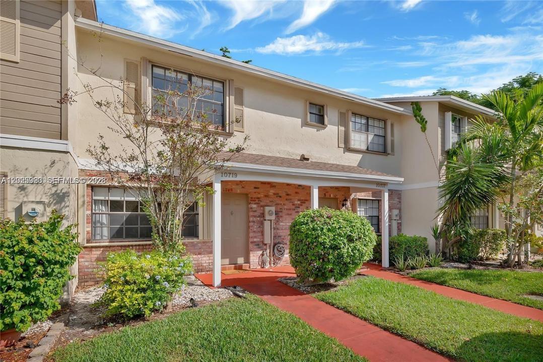 10719 NW 10th St, Pembroke Pines, Florida 33026, Stati Uniti