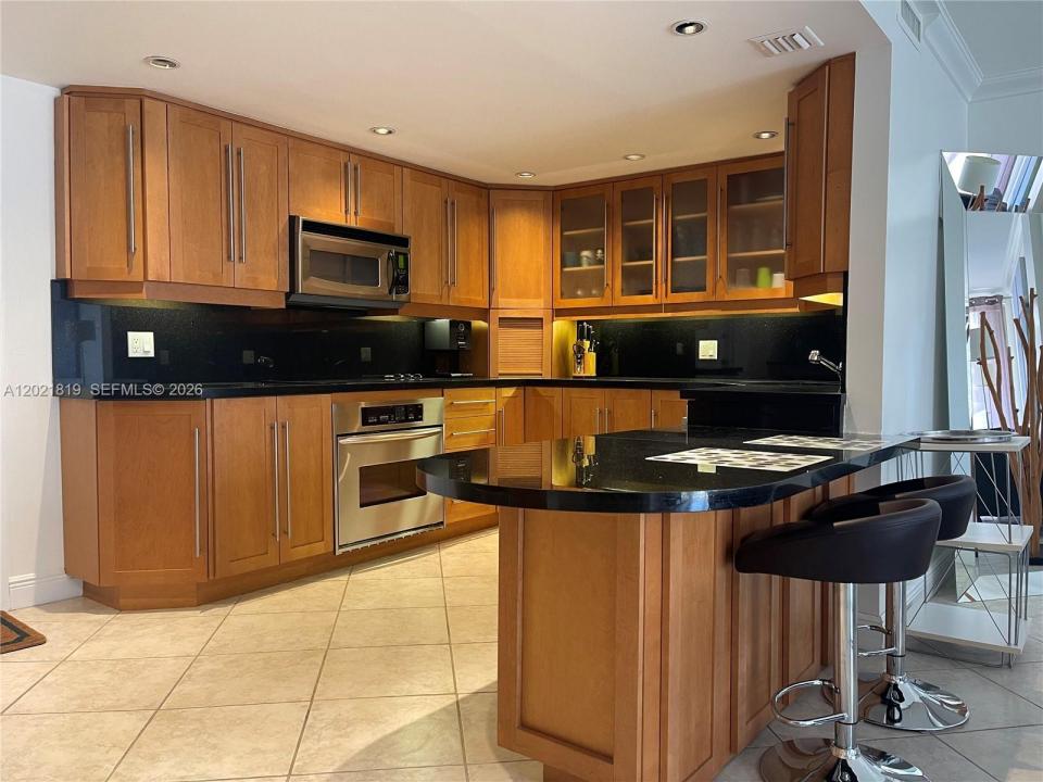 199 Ocean Lane Dr 413, Key Biscayne, Flórida 33149, Estados Unidos