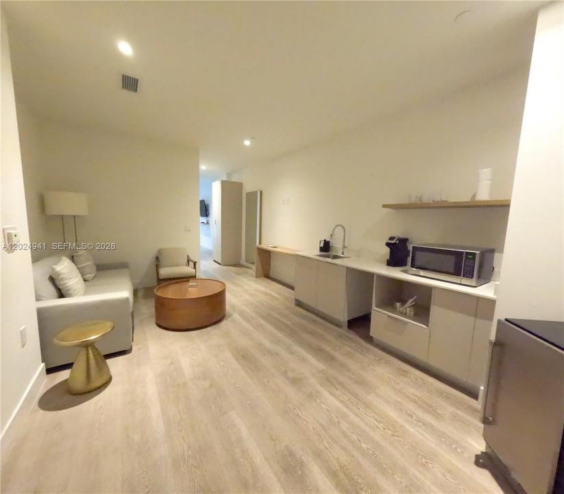 229 SW 9th St 508, Miami, Florida 33130, Stati Uniti