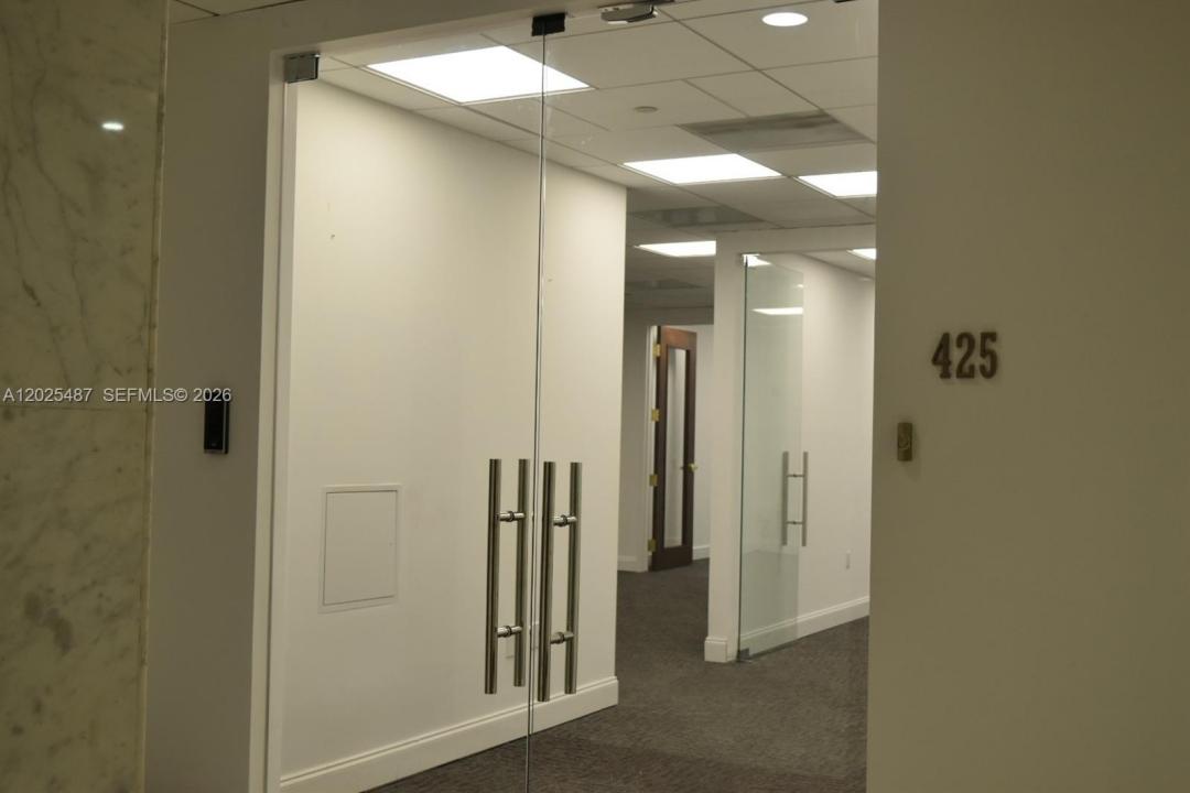 1200 Brickell Ave 425, Miami, Florida 33131, Stati Uniti