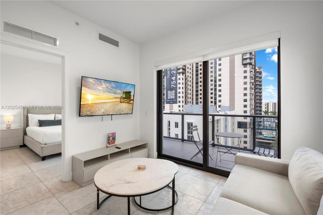 239 SW 9th St 1202, Miami, Floride 33130, États-Unis