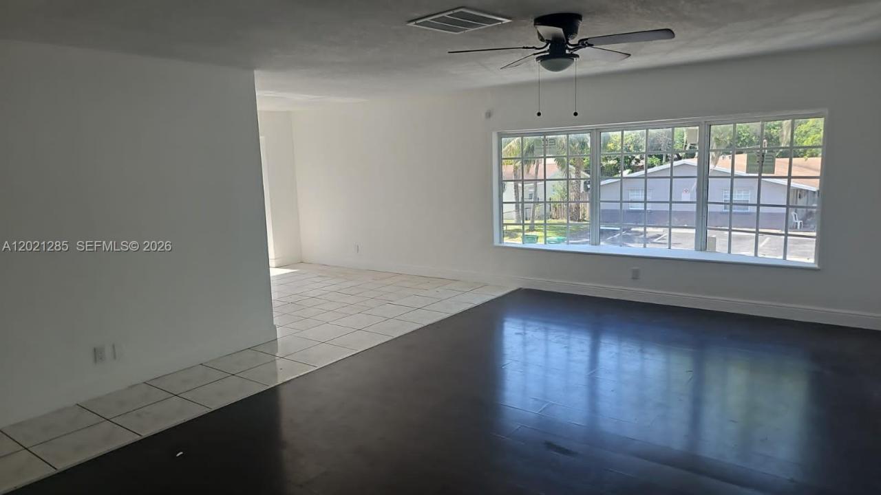 5300 NW 18th Ct 4I, Lauderhill, Florida 33313, Stati Uniti