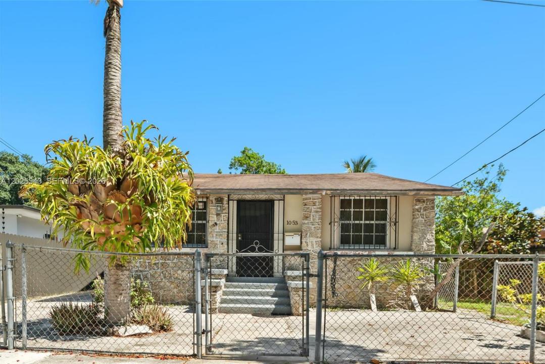 1053 NW 28th St, Miami, فلوريدا 33127, الولايات المتحدة