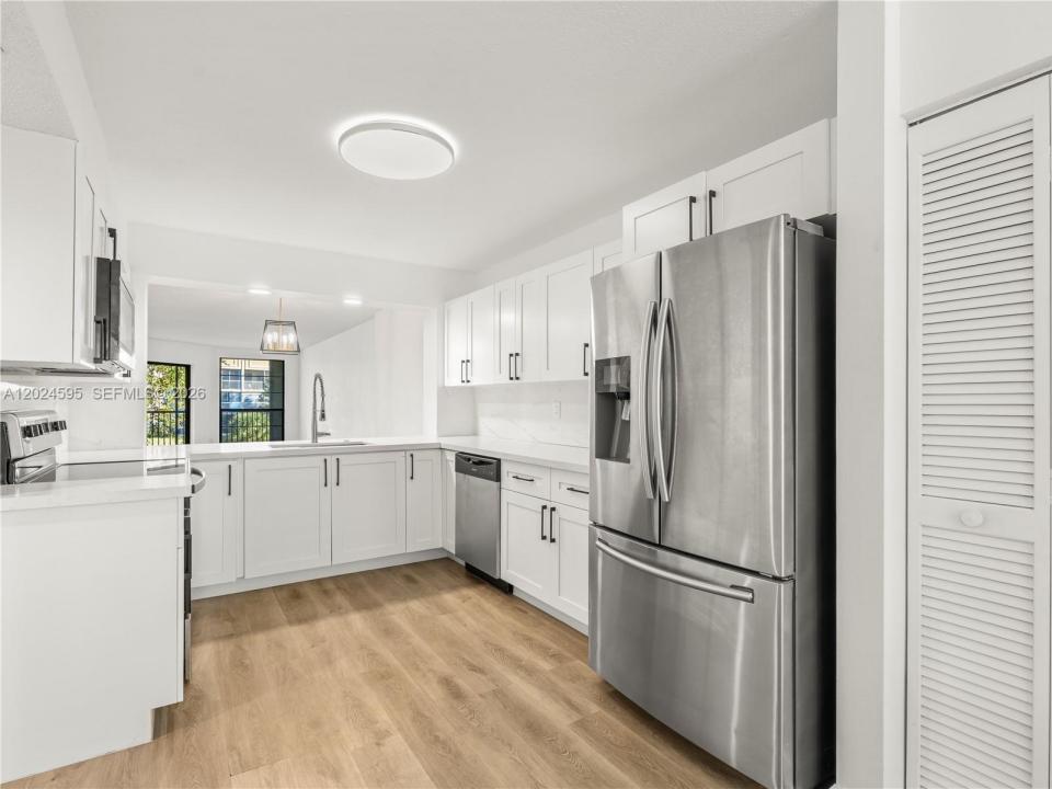 7547 Fairfax Dr 210, Tamarac, Floride 33321, États-Unis