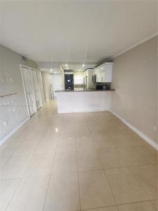 Hialeah, Florida 33016, USA