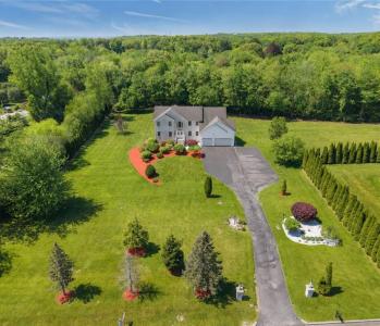 38 Steeple Lane, Lincoln, Rhode Island 02865, USA