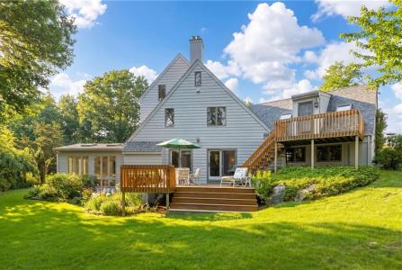 94 Howland Road, Westport, Massachusetts 02790, USA