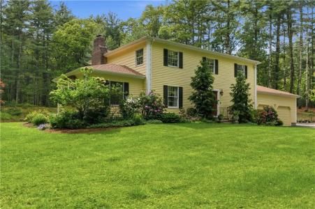 40 White Pine Drive, Glocester, Rhode Island 02814, USA