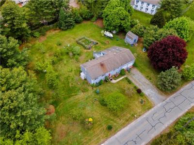 57 SHEILA Drive, Charlestown, Rhode Island 02813, USA