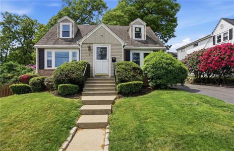 9 West Street, North Providence, Rhode Island 02904, USA