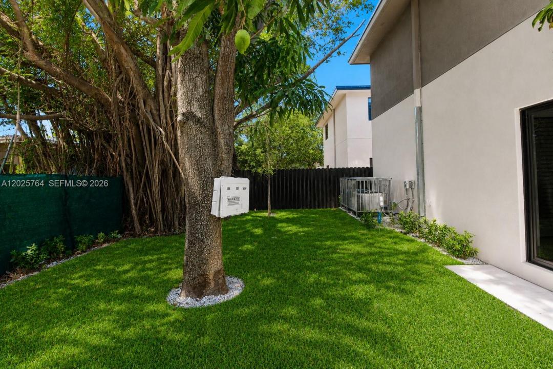 1836 NW 63rd St 1836, Miami, Florida 33147, Stati Uniti