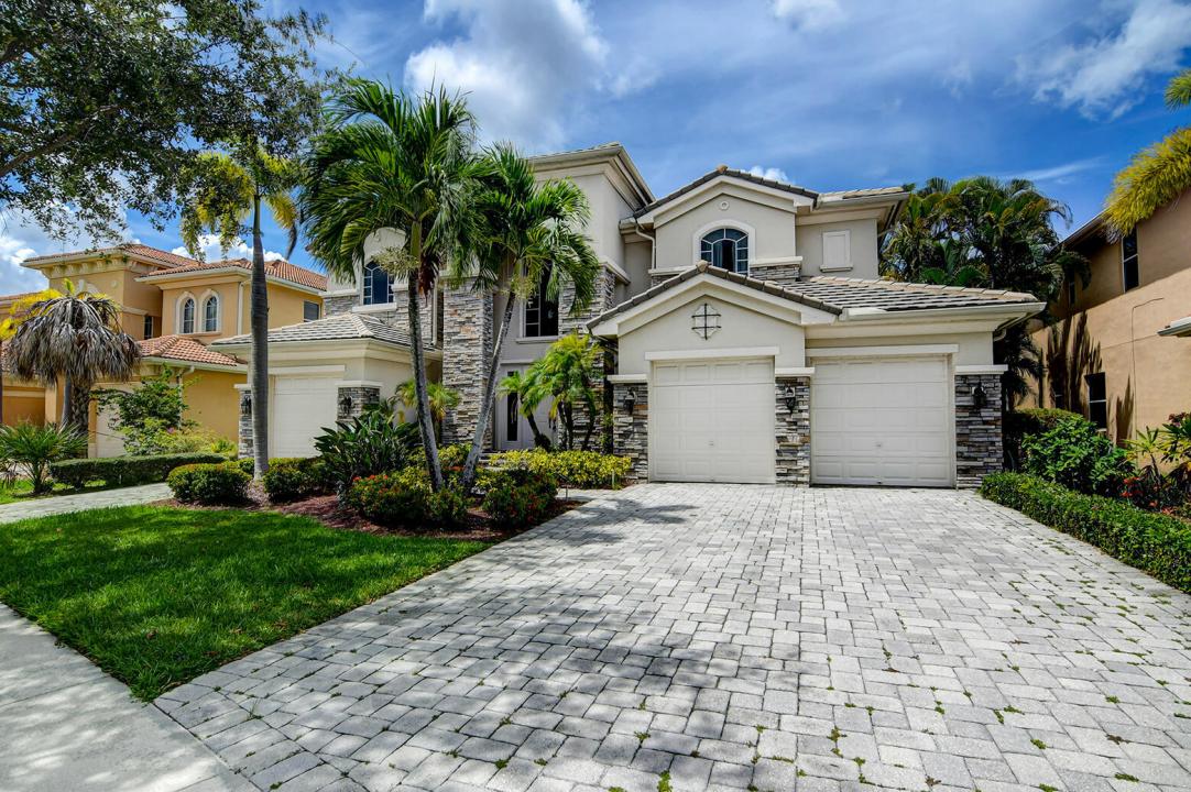 670 Edgebrook Lane, Royal Palm Beach, Florida 33411